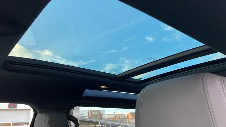 Land Rover Defender 3.0 D250 X-Dynamic S 90 3dr Auto Diesel Estate